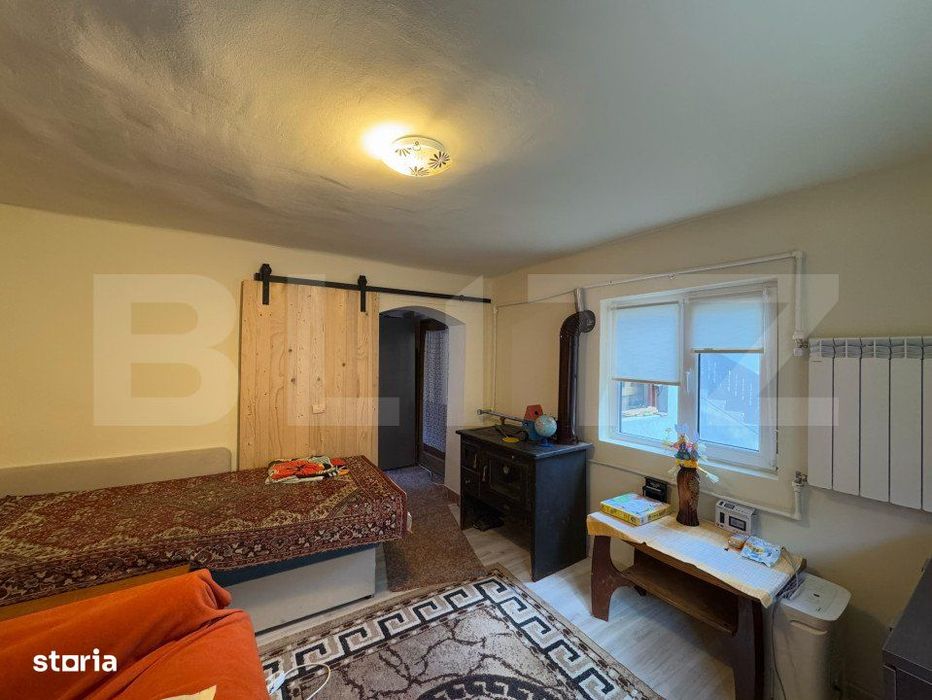 Casa de vanzare, 3 camere, 66 mp, zona Vata de Sus