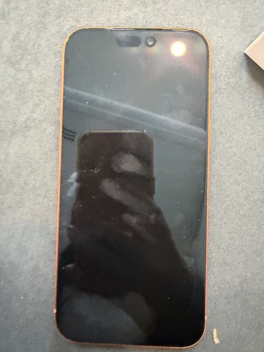 Продам Айфон 17 pro Max 256 orange