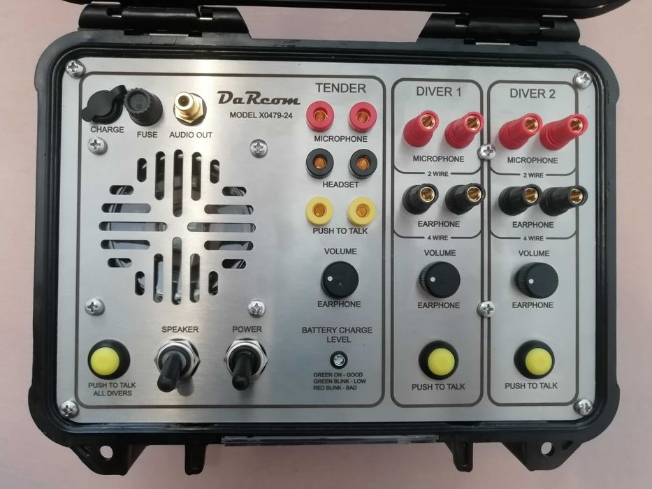 Водолазен комуникатор/Комуникатор за един или двама водолази.