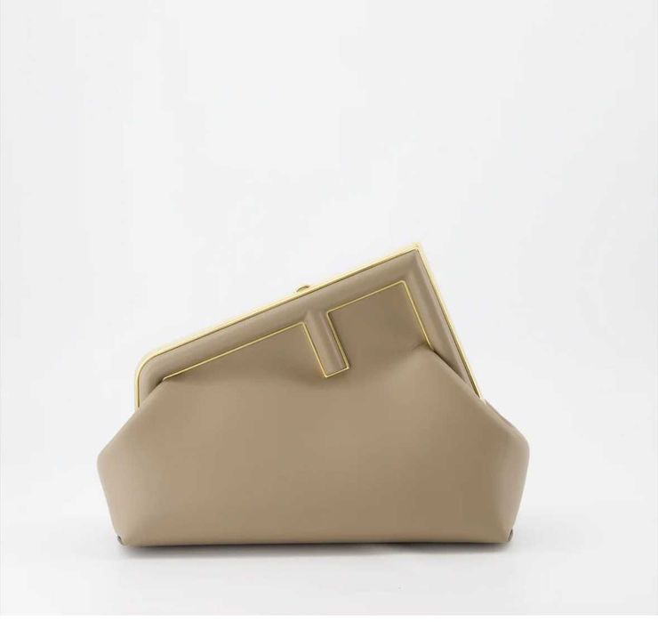 Fendi чанта клъч Естествена кожа