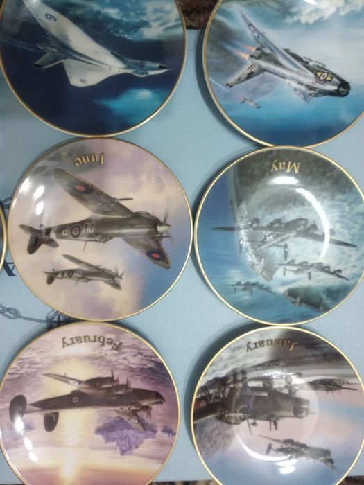 Антикварная коллекция тарелок