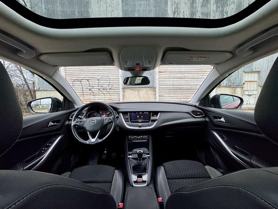 Opel Grandland X Business Edition, 132000 km, panoramic, camera 360