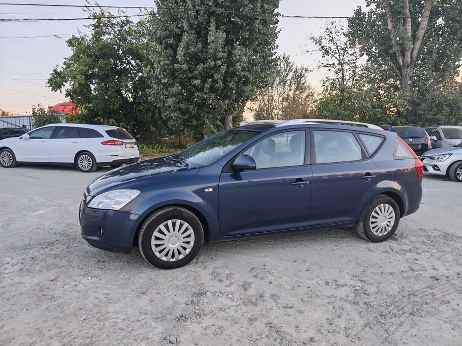 Kya Cred 1,4 benzina, fab. 2010, stare perfecta, imp. Germania