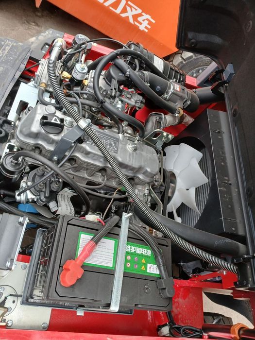 Газобензиновый вилочный погрузчик Автокара Кара 2.5т 4.5м марки JAC