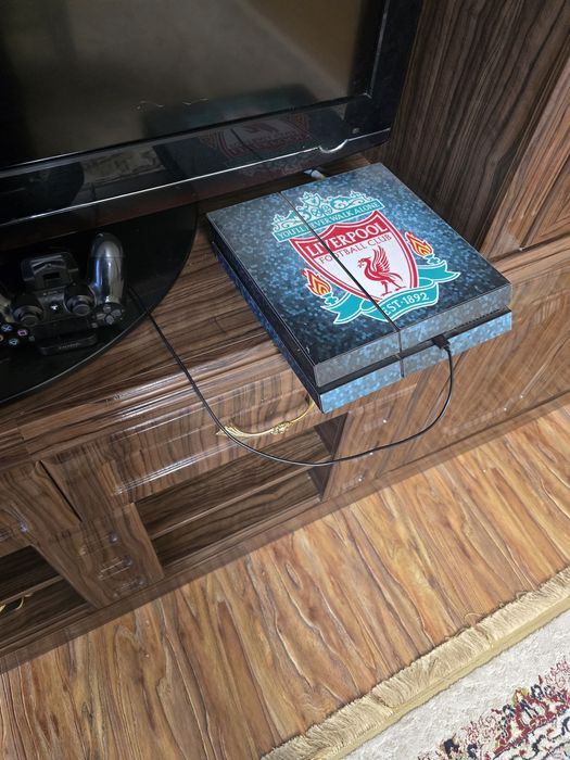 Продается Ps4 Fat,с 5 играми.
