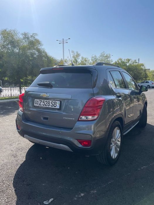 Tracker 1 premier sotiladi