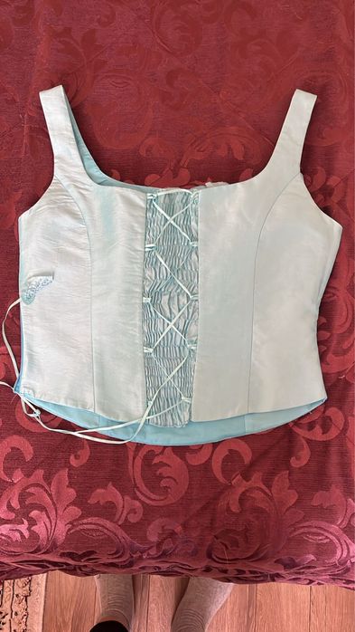 Продам Костюм 44-46