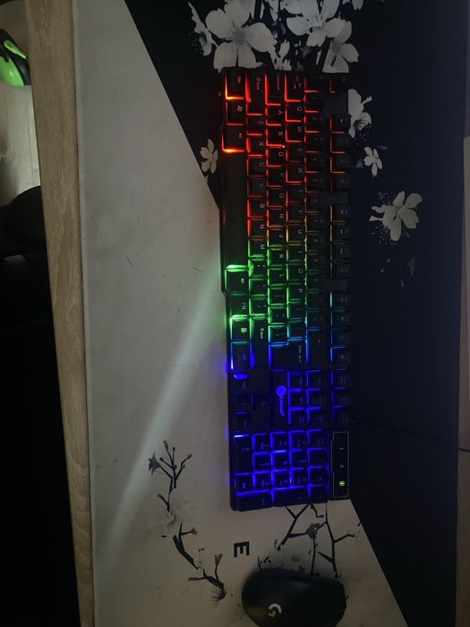 Клавиатура с rgb подсветкой игровая ,НЕ ПО ВАТСАПУ