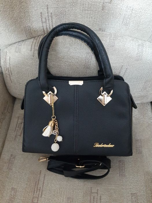 Продам сумку новую недорого.