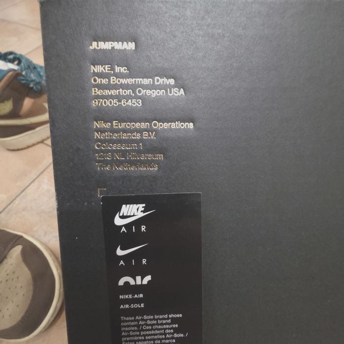 Air Jordan 1Mid SE (GS)