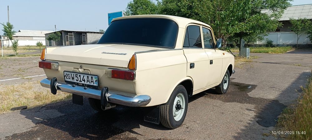 Moskvich 412 LEGENDA