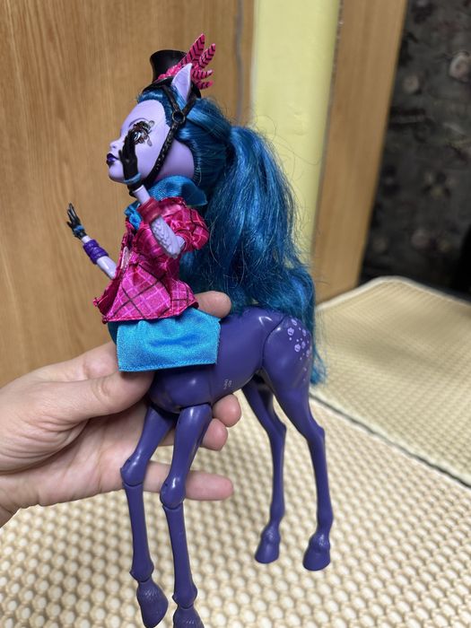 Продам куклу монстр хай!