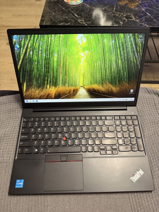 Lenovo ThinkPad E15 Gen2 i3 + rucsac Lenovo + mouse