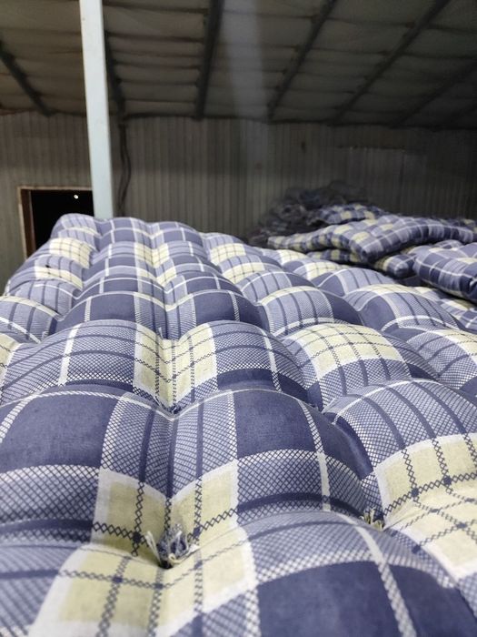 Matras o'rin, ko'rpa, yostiq komplekt