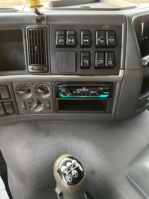 Cap tractor Volvo FM440 4X4