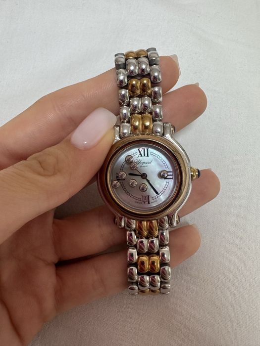 Часовник Chopard с движещи диаманти