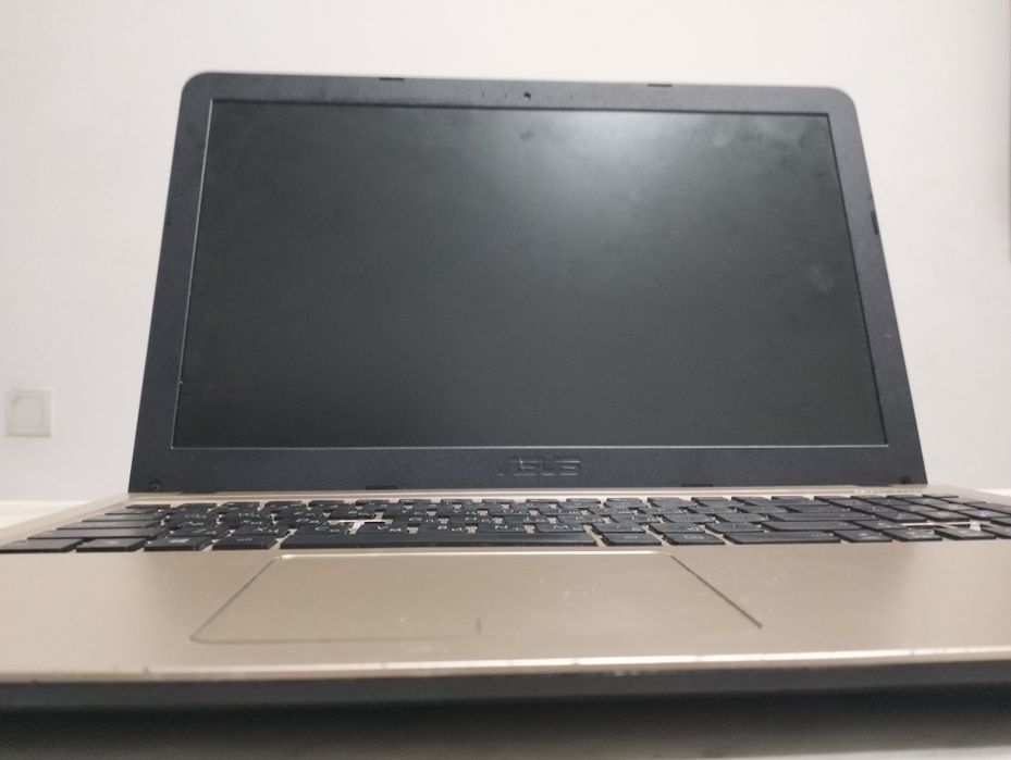 Ноутбук  Asus vivobook