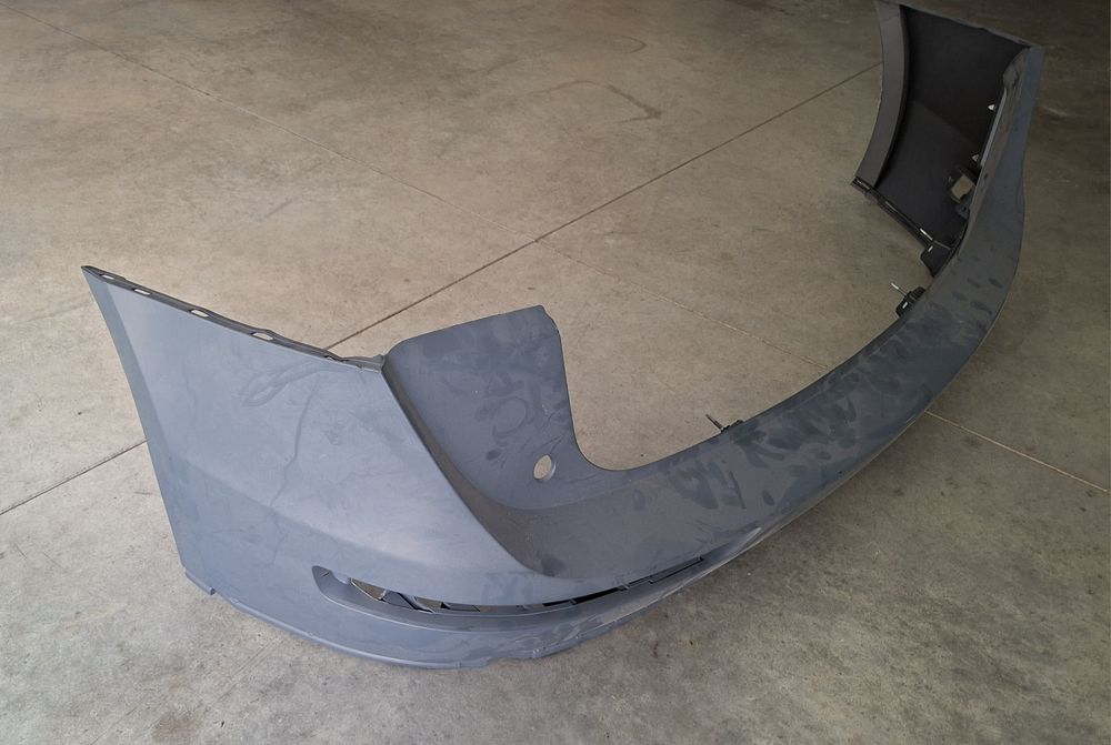 Bara spate pentru Audi Q5 modelul 8R