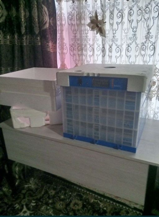 Incubator sotiladi holati urtacha hamma joyi ishledi