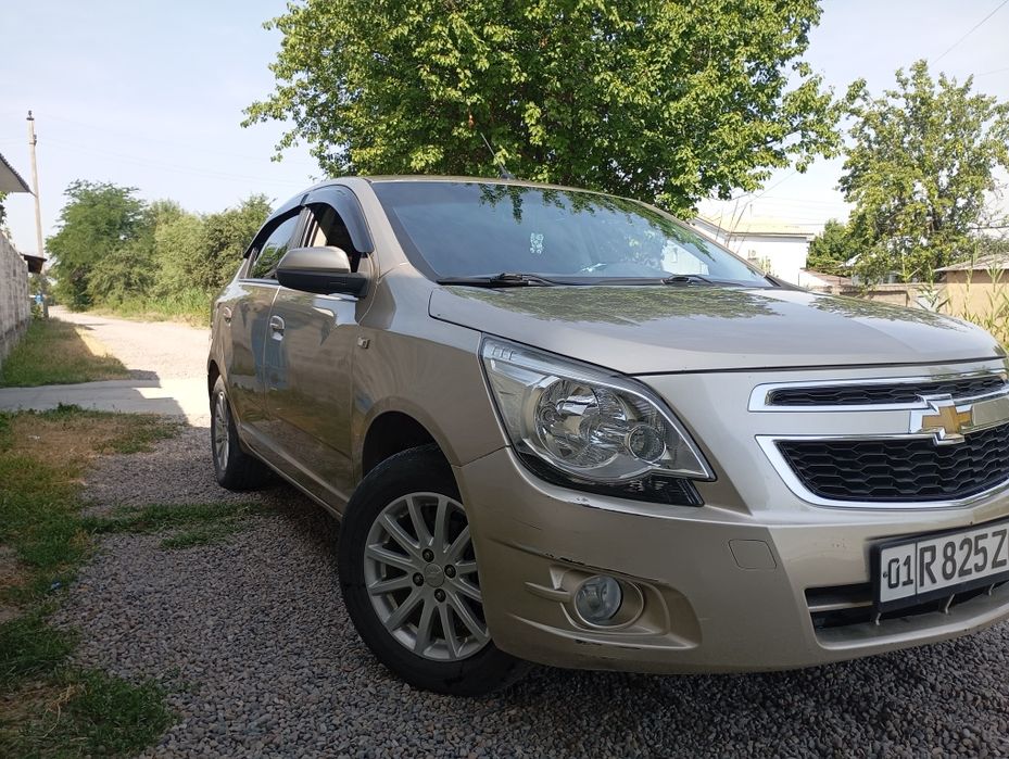 Срочно продается Chevrolet Cobalt 4 позиция в хорошем состоянии.