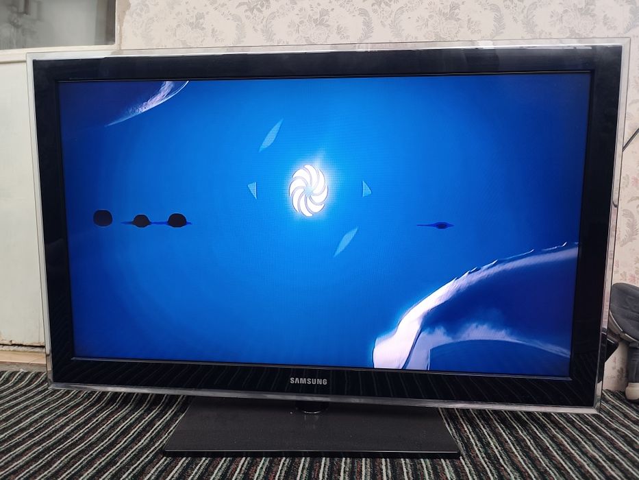 Телевизор samsung