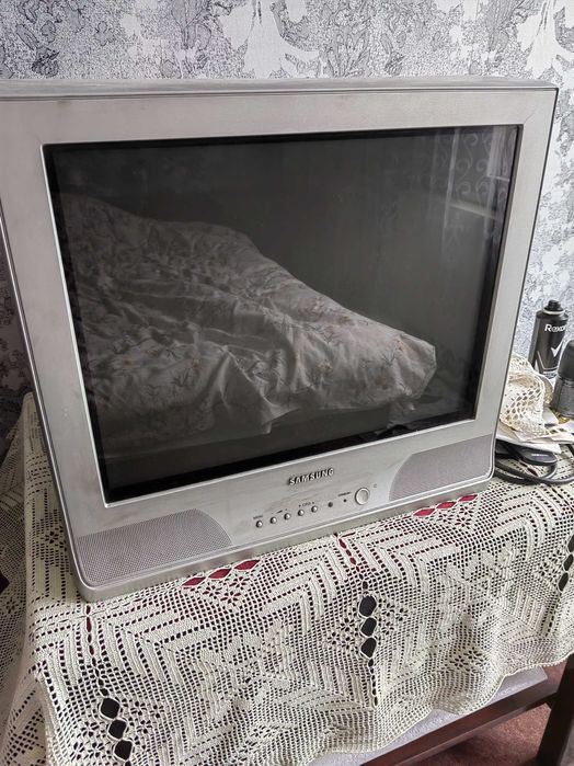 телевизори - "samsung" и "LG"  21 "