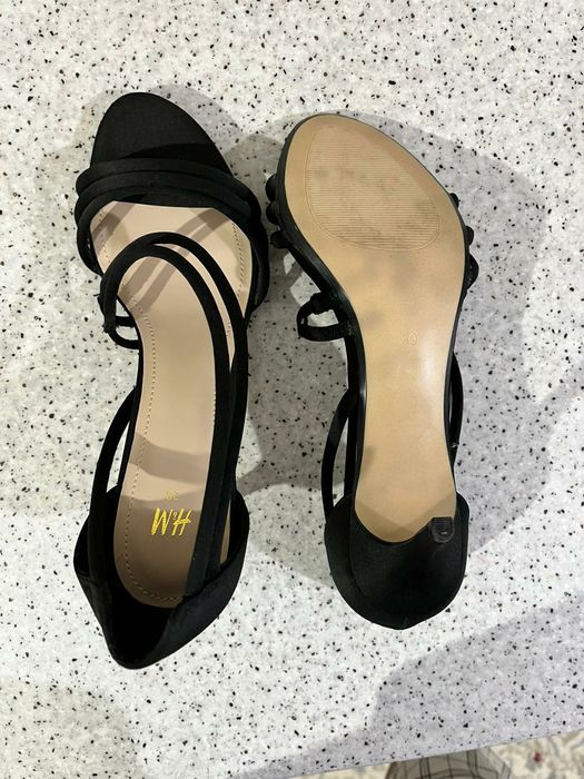 Продам босоножки туфли летние