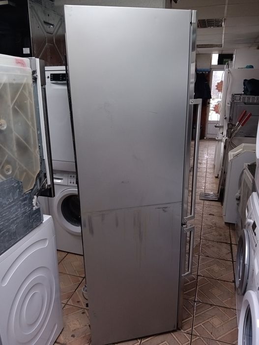 Иноксов комбиниран хладилник с фризер Сименс Siemens 2 години гаранция