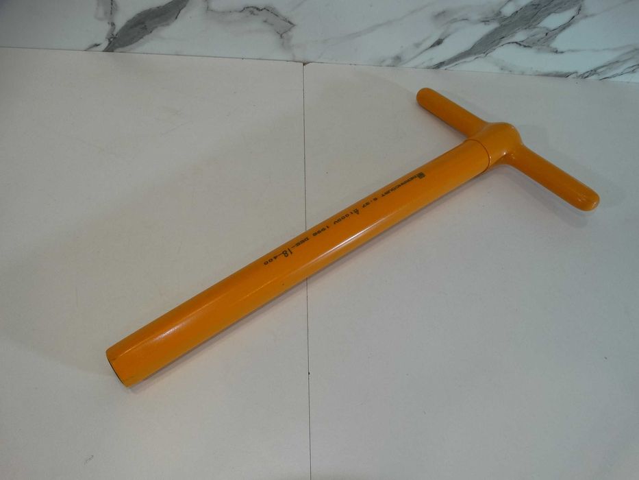 Разпродажба - 1000 V - Т - Образен изолиран ключ 18