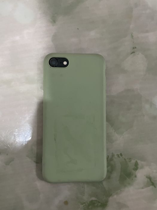 Продам iphone SE 2gen