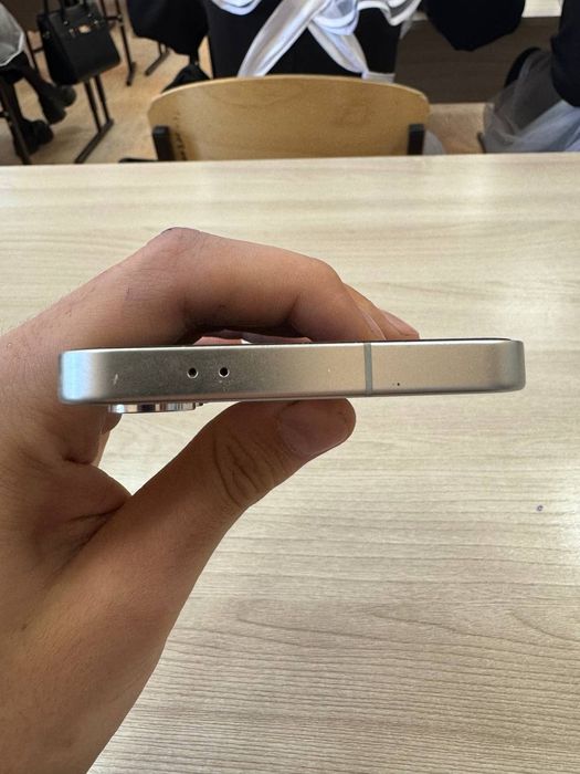 Samsung s24 8/128gb