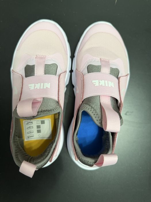Детски маратонки NIKE Flex Runner 2