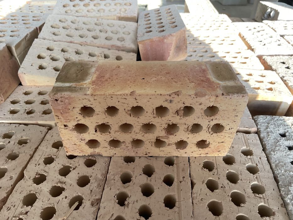 Красный кирпич, Газоблок