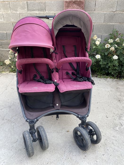 Коляска для двойни