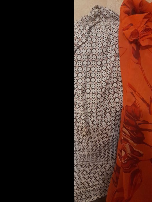 Продаю блузки, туники,платья