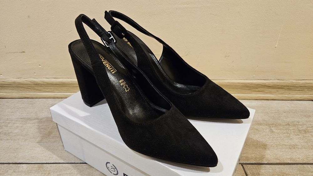 Pantofi cu Toc nepurtati mrimea 40