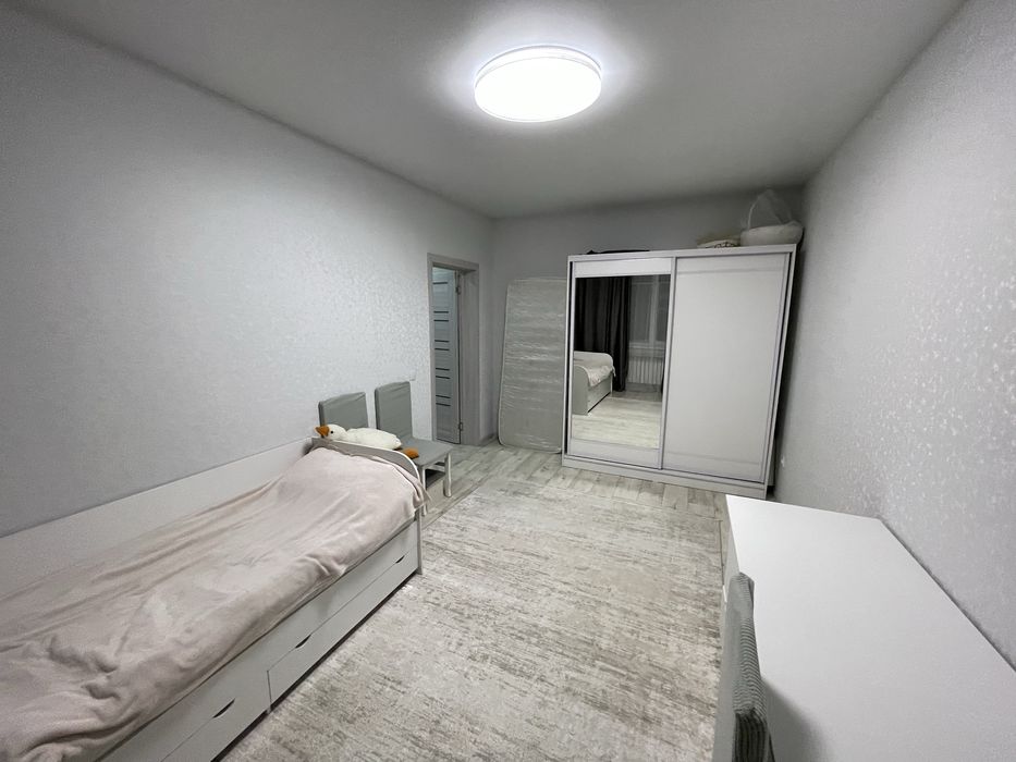 Продам 2шку на ул Базовая 2/3