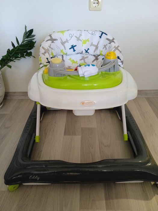 Проходилка Cangaroo Eddy.