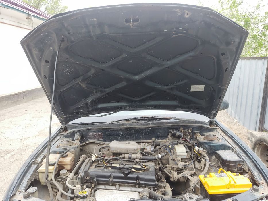 Капот Hyundai Avante 1997 год