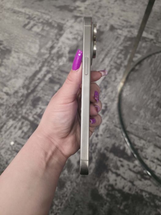 Vând schimb iPhone 15 Pro Max