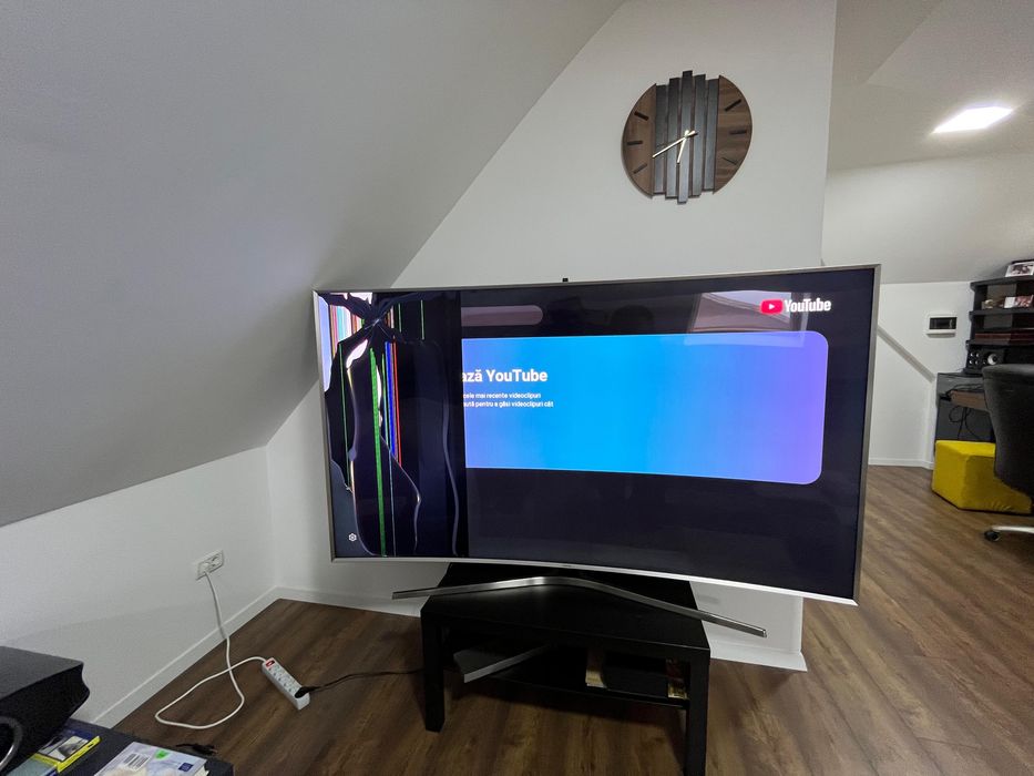 televizor Samsung UE78JS9500L crapat