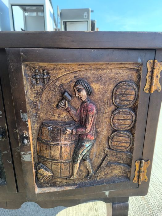 Dulap vechi sculptat Spania