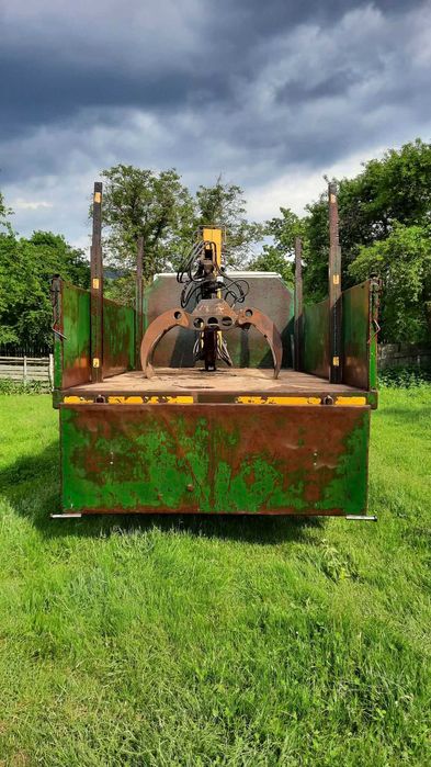 Camion Roman basculabil forestier