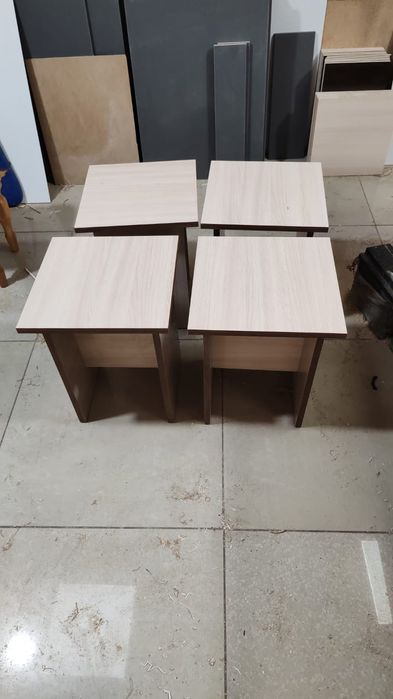 Стульчики новые комплект