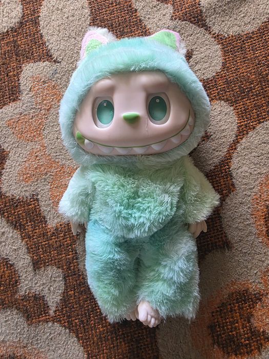 Лабубу зимомо голям размер