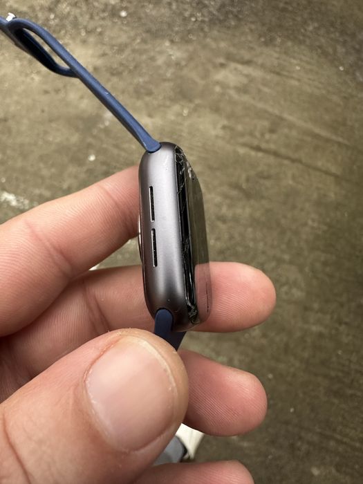 Pentru piese apple watch 4 placa buna
