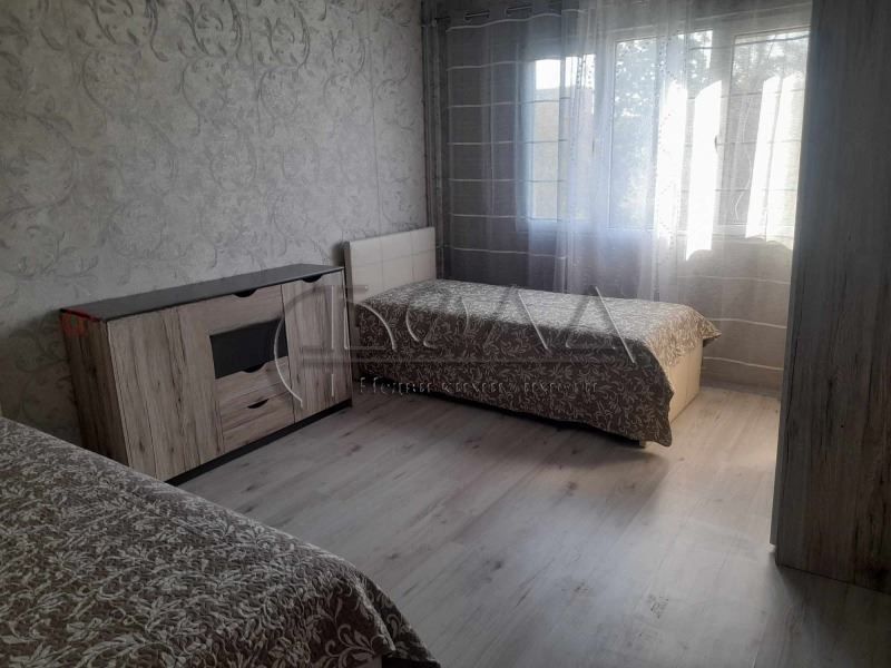 Продава се Тристаен апартамент в София, Слатина - 95 кв.м за 1990 €/кв.м - Снимка #8