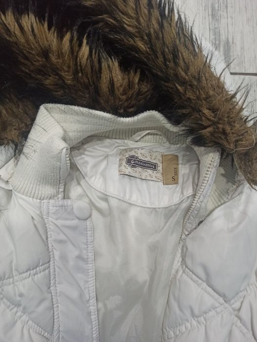 Зимно бяло яке Stradivarius, S размер