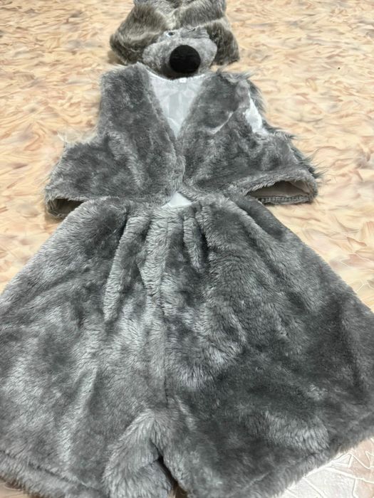 Продам новогодние костюмы