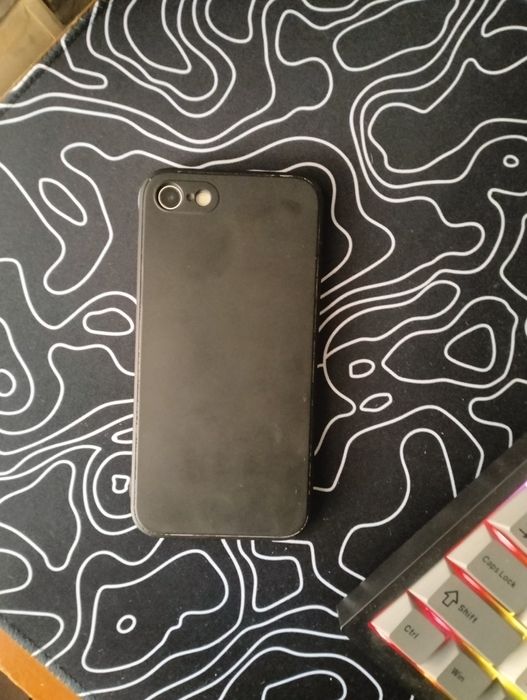 iPhone SE 2 поколения